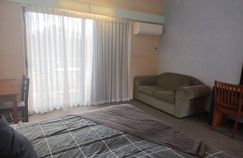 Yanchep Hotel | Yanchep Inn