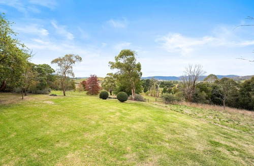 Dixons Creek House | Yarra Valley 2BR Lux Vineyard Retreat