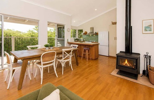 Peppermint Grove Beach House | Yarrimbah – Relaxed Coastal Getaway