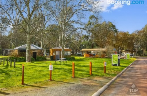 Yea Hotel | Yea Riverside Caravan Park