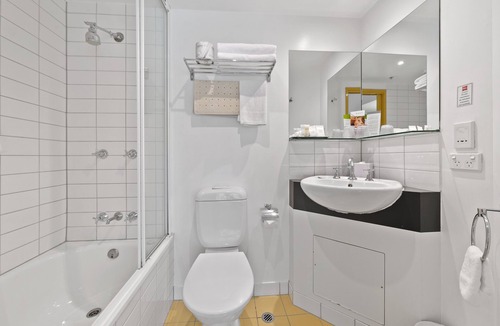 Melbourne Central Business District Hotel | YEHS Hotel Melbourne CBD