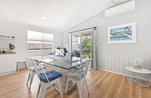 Callala Bay House | Yn Y Bae - Short Walk to Wowly Creek & Jervis Bay