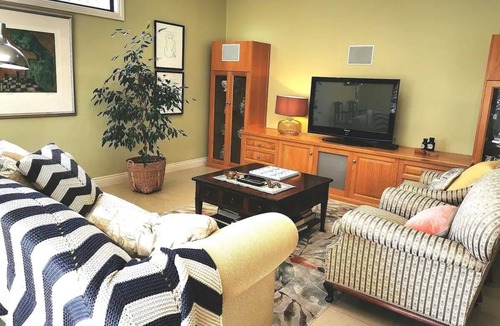 West Launceston Apartment | Your Home Away From Home in a Charming Street