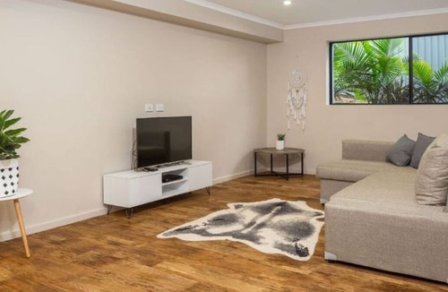 Long Beach House | Your Home Away From Home