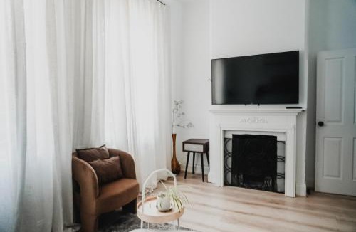 Collingwood Apartment | Your home on Smith St Collingwood Melbourne with parking