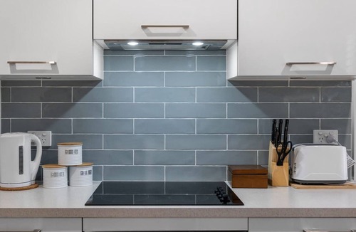 Merewether Apartment | Your Merewether Getaway - Surf, Sip & Stay