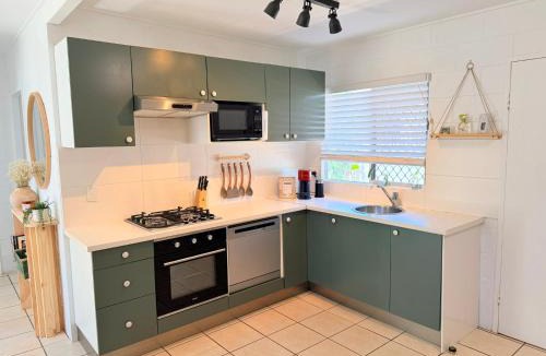 Miles End Apartment | 'Your Place on Davidson'