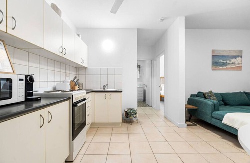 Nightcliff Apartment | Zen Bamboo: cozy - modern - central