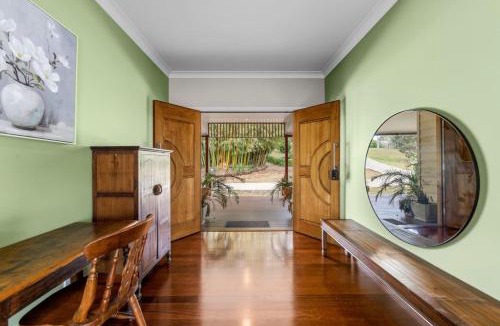 Eagle Heights House | Zen-Inspired Hinoki Bath, Tatami and Washitsu Room