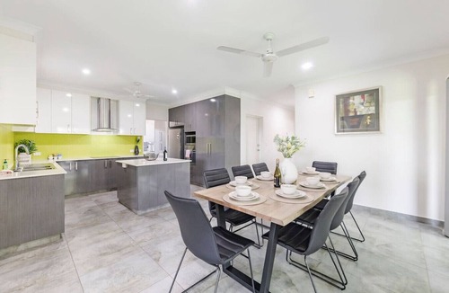 Muirhead Apartment | Zenhouse Harmony: Modern Home ~ Near CDU/Hospital