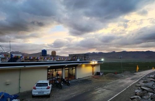Thukje Hotel | Zim Retreat Tsokar