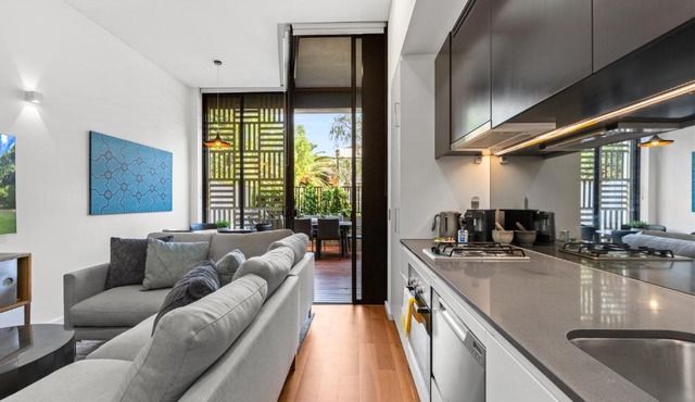 1-Bed Unit with Alfresco Dining and BBQ