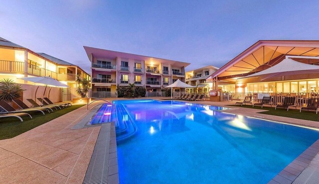 1 Bedroom Private Resort Apartment with Adult Pool Access