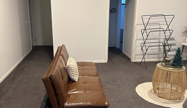 1 bedroom studio apartment in Clyde North with WiFi