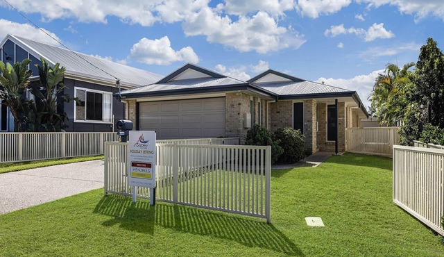 11 Wills Avenue Golden Beach QLD
