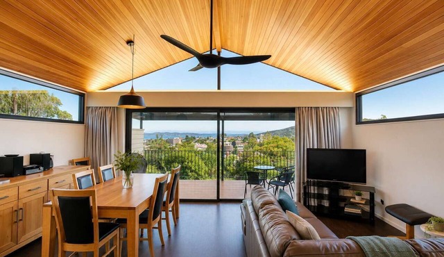 1850s Cottage | City Views & Secure Parking