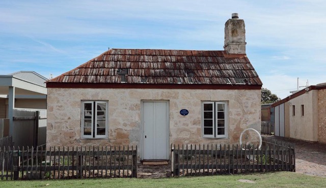 '1856' Patsy Ryan's Cottage - Walk to Main Street