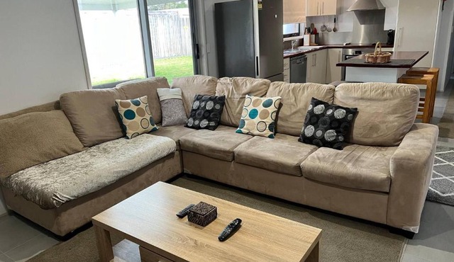2 bedroom private unit with enclosed back yard