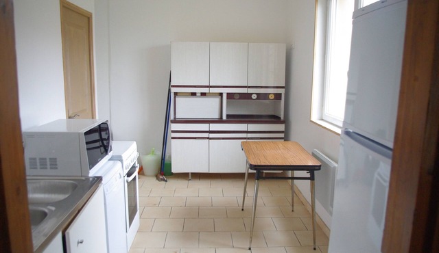 2 gîtes that can be combined, accommodating 4 to 15 people, 2-4-6 to 32 people, 15 km from ARRAS in Arras
