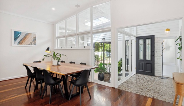 2BR Coastal Haven with Space to Move