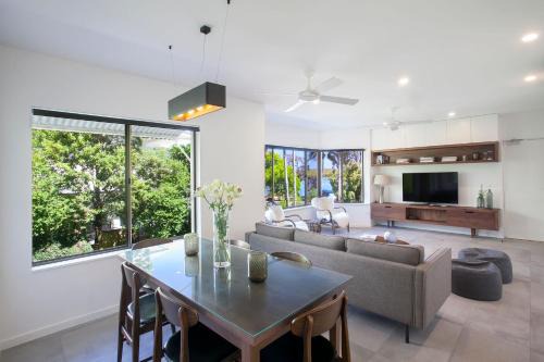 3 Aarons Villa