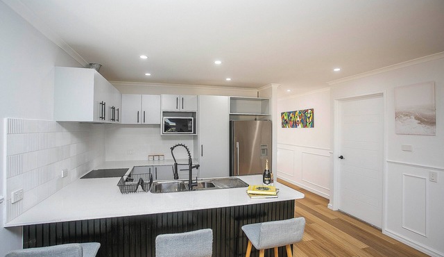 3 bdrm, 3 baths, Luxury Fresh Modern & accessible