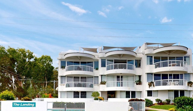3 bedroom apartment with rooftop terrace