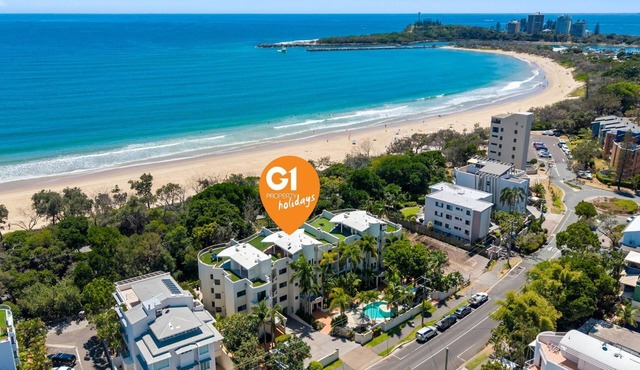 3 luxurious bedroom apartment 2 miutes walk to the ocean
