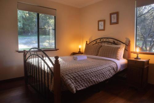 #3 Walpole Wilderness Resort chalet. Spa + forest!