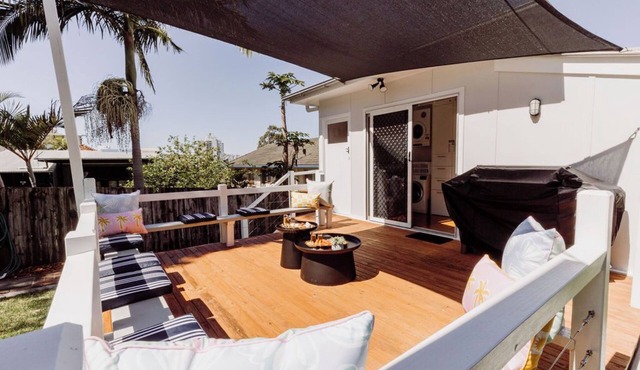 300m to Beach | 10min Stroll to Restaurants | Pet Friendly | Family Sized Home