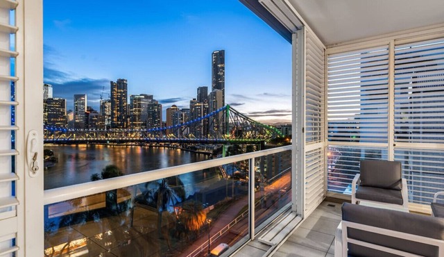 3BR Skyline Terrace | Long Stay & Monthly Discount