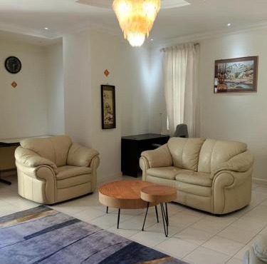 3R Balcony & WiFi Haven