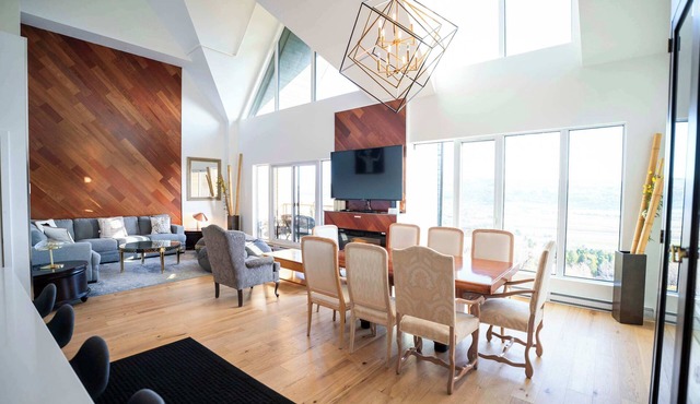 408 | Modern Condo | Pool & Panoramic View in Baie-Saint-Paul