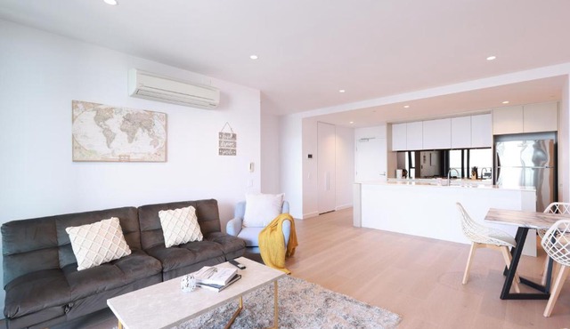 44D Stunning Ocean view 3Bedroom Abnb Apartment with Free parking