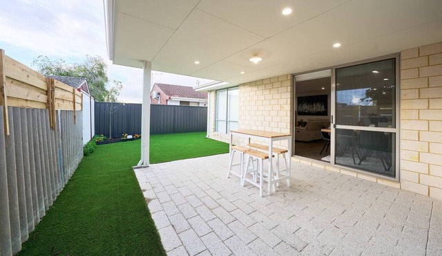 47A Westlake Road Morley is a Perfect 4-bedroom house with AC in gorgeous Morley