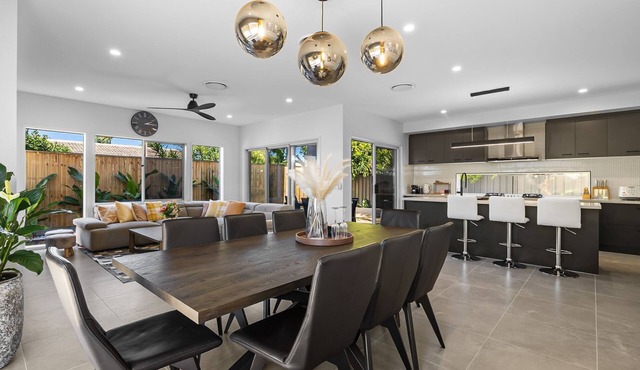 5 bed 5 bath stunner