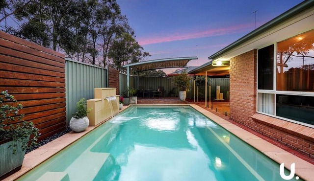 6 Bedroom Pool House Sleeps 15 Blue Mountains Penrith Group Accommodation