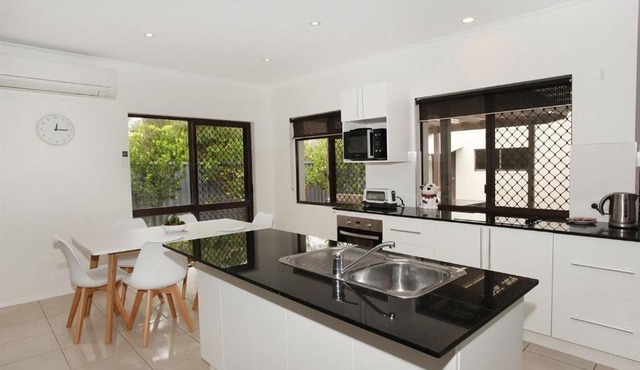 6 Petrie Avenue
