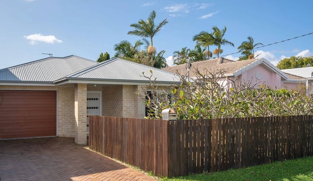 77 Roderick St Moffat Beach QLD