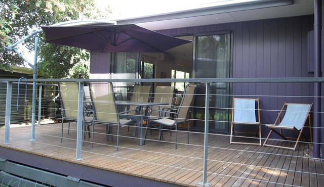 8 Honeysuckle Grove, 4 Bedroom family beach house in Silverleaves