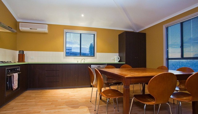 9 Skipjack Circle - Lovely Pet-Friendly Holiday Home with a Breezeway