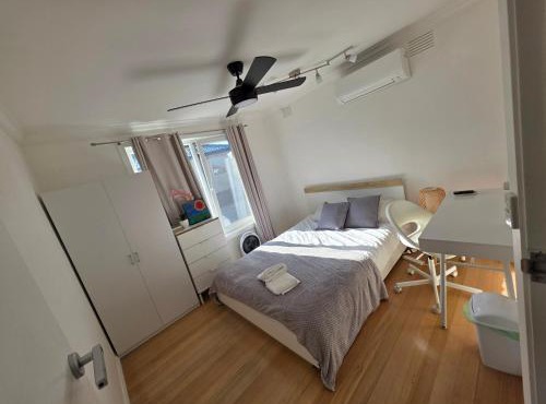 A bright and quiet house in Greensborough 3