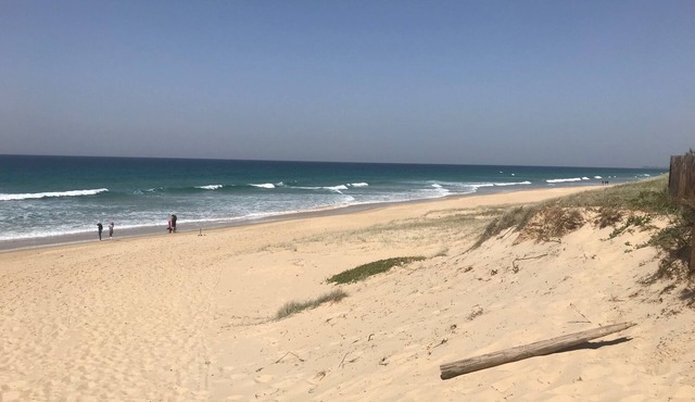 A lovely beach retreat on the Sunshine Coast - walk to everything