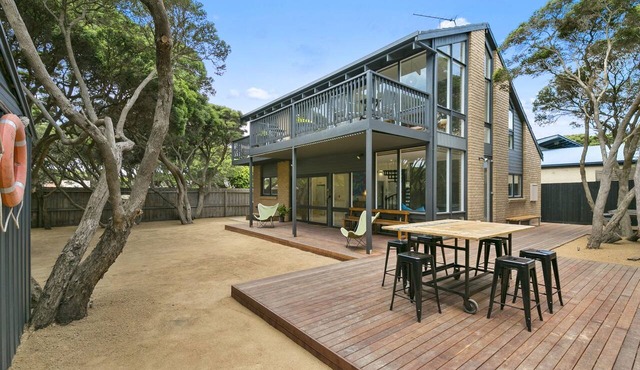 A1 Location By The Sea - Beautiful spacious home next to the ocean
