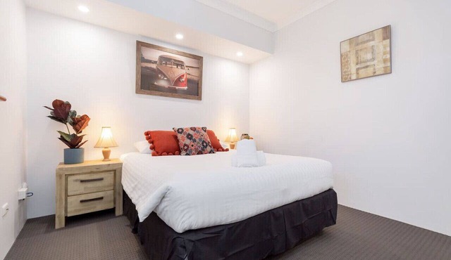 A5 - Bright & spacious, 1 bathroom apartment!