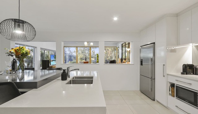 ABSOLUTE FRONTAGE TO THE MURRAY RIVER!