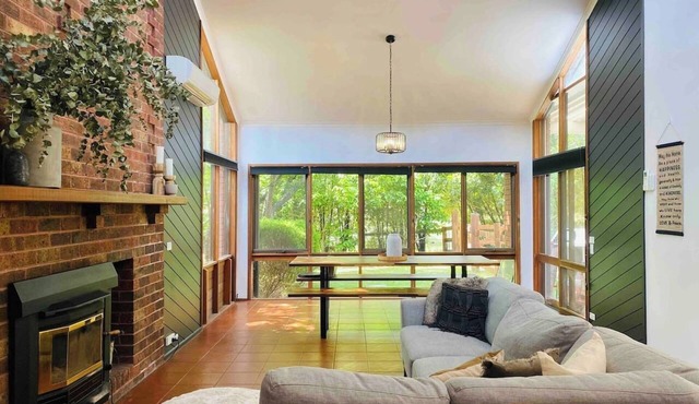 Acerage Estate, Large Groups, River Access + Pets
