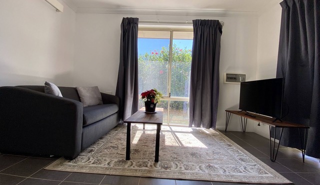 Adorable 1-bedroom Guesthouse near Maiden & beach