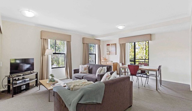 Affordable Central James St Apartment