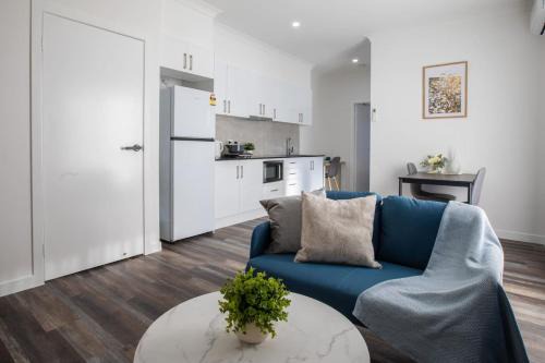 Affordable Private 1BR Parking Aircon Near Train